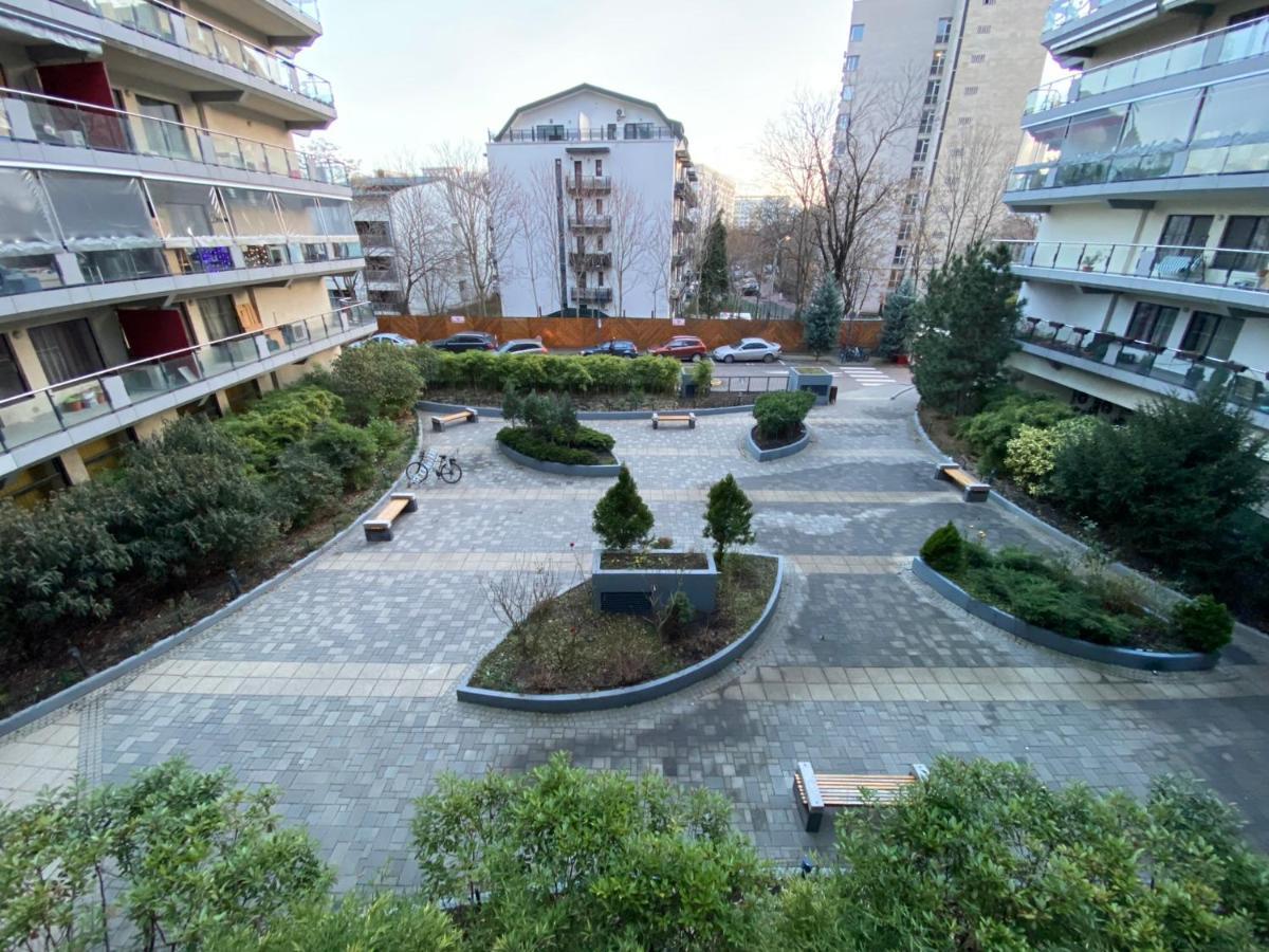 Green Apartment 214 With Private Parking بوخارست المظهر الخارجي الصورة