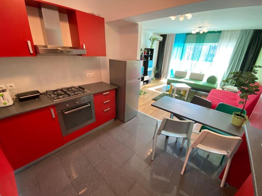 Green Apartment 214 With Private Parking بوخارست المظهر الخارجي الصورة