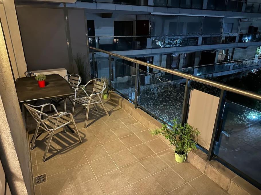 Green Apartment 214 With Private Parking بوخارست المظهر الخارجي الصورة