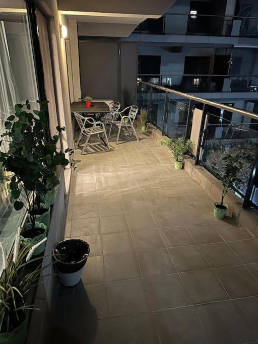 Green Apartment 214 With Private Parking بوخارست المظهر الخارجي الصورة