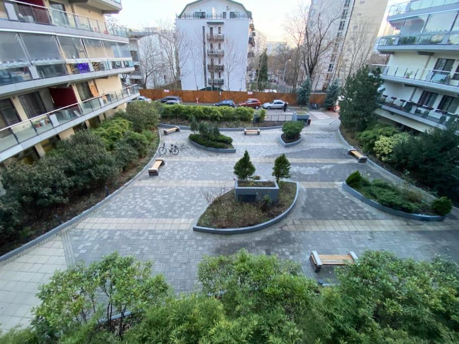 Green Apartment 214 With Private Parking بوخارست المظهر الخارجي الصورة