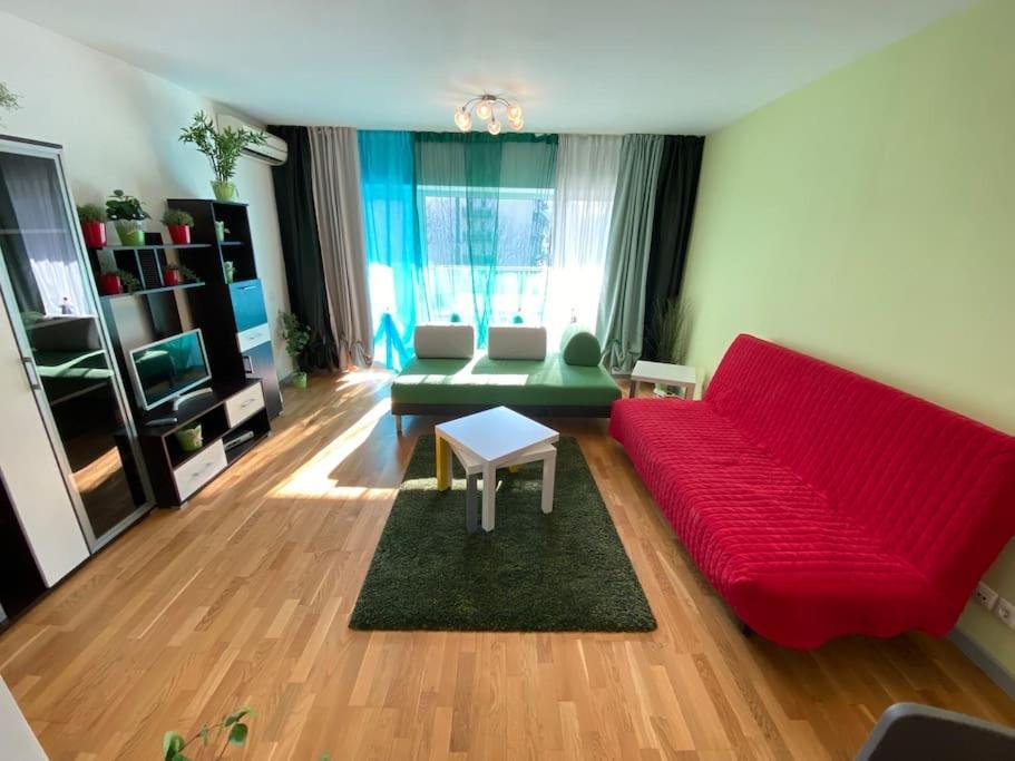 Green Apartment 214 With Private Parking بوخارست المظهر الخارجي الصورة